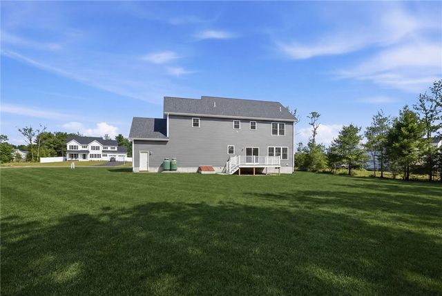 33 Cassidy Trail, Coventry, RI 02816