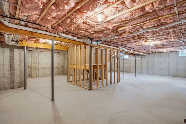 33 Cassidy Trail, Coventry, RI 02816