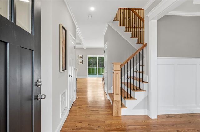 33 Cassidy Trail, Coventry, RI 02816