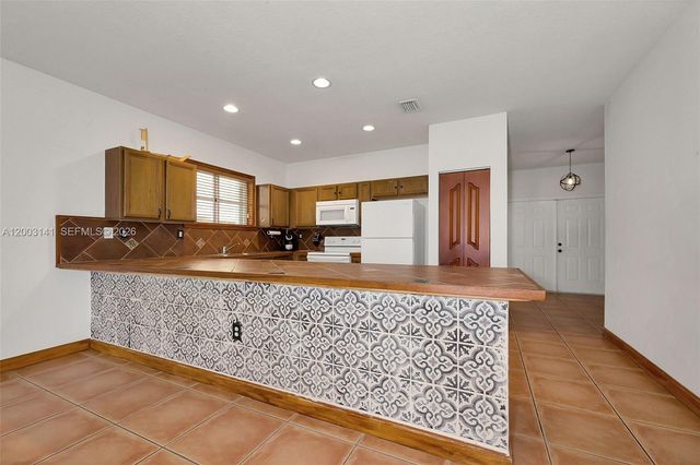 1350 NE 42nd Ave, Homestead, FL 33033