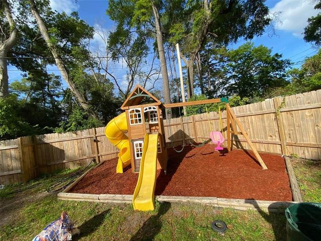 18327 NW 237TH STREET, High Springs, FL 32643