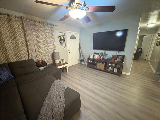 18327 NW 237TH STREET, High Springs, FL 32643