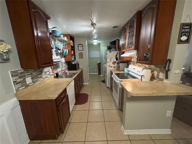18327 NW 237TH STREET, High Springs, FL 32643