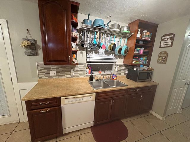 18327 NW 237TH STREET, High Springs, FL 32643
