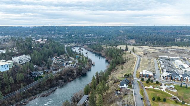 2121 W Bridge Ave, Spokane, WA 99201