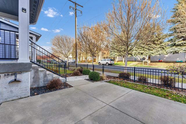 2121 W Bridge Ave, Spokane, WA 99201