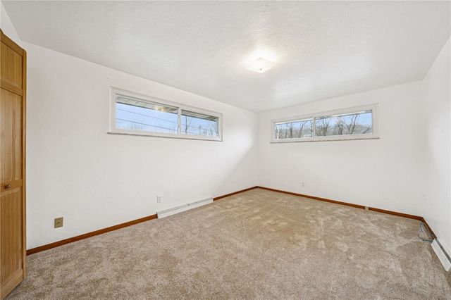 101 Stanton Dr, New Stanton, PA 15672