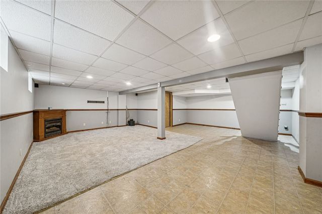 101 Stanton Dr, New Stanton, PA 15672