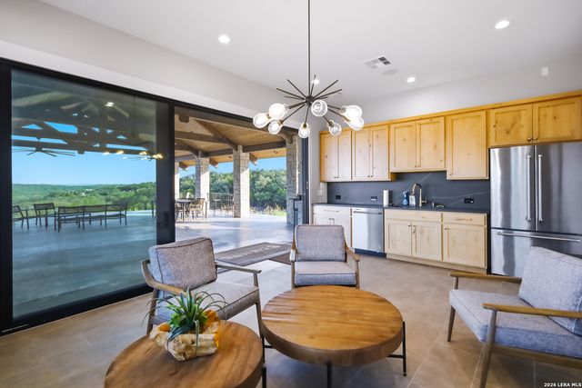 1648 Noble Trl, Canyon Lake, TX 78133