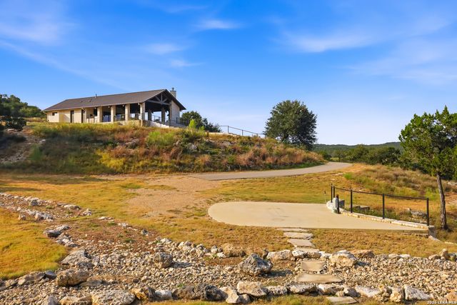 1648 Noble Trl, Canyon Lake, TX 78133