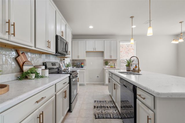 1918 Trace Drive, Aubrey, TX 76227