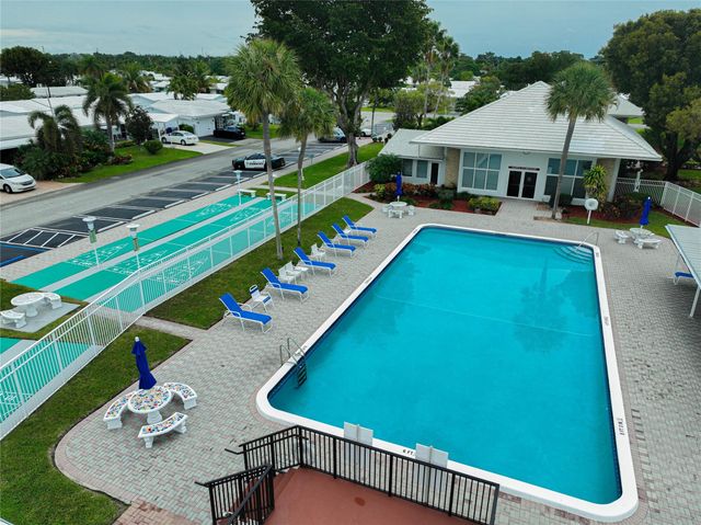 2741 W Golf Boulevard, Pompano Beach, FL 33064