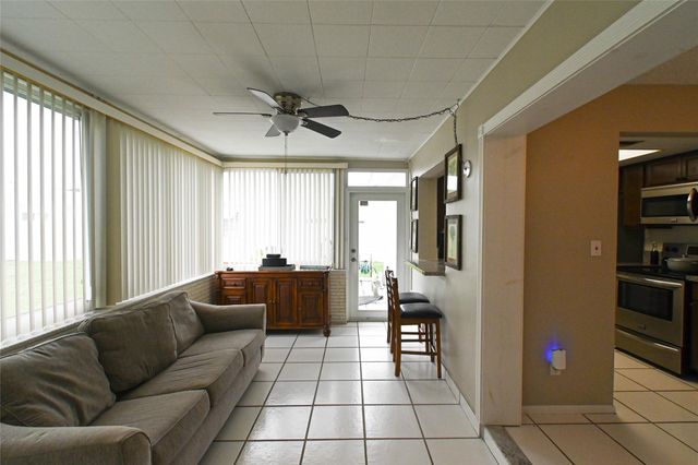 2741 W Golf Boulevard, Pompano Beach, FL 33064