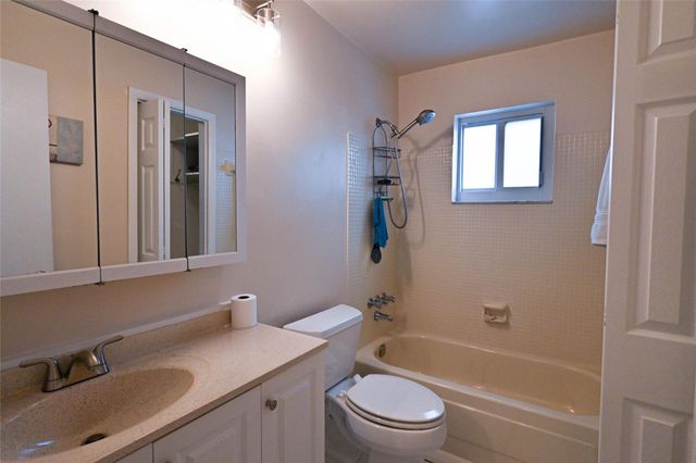 2741 W Golf Boulevard, Pompano Beach, FL 33064