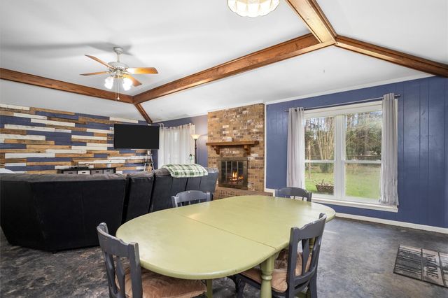 419 Trailwood Circle, Lufkin, TX 75904