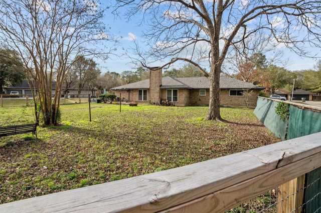419 Trailwood Circle, Lufkin, TX 75904
