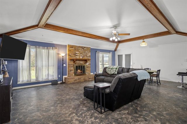 419 Trailwood Circle, Lufkin, TX 75904