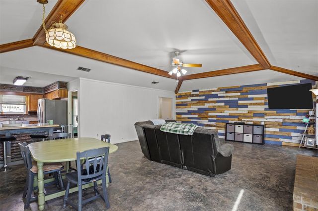 419 Trailwood Circle, Lufkin, TX 75904