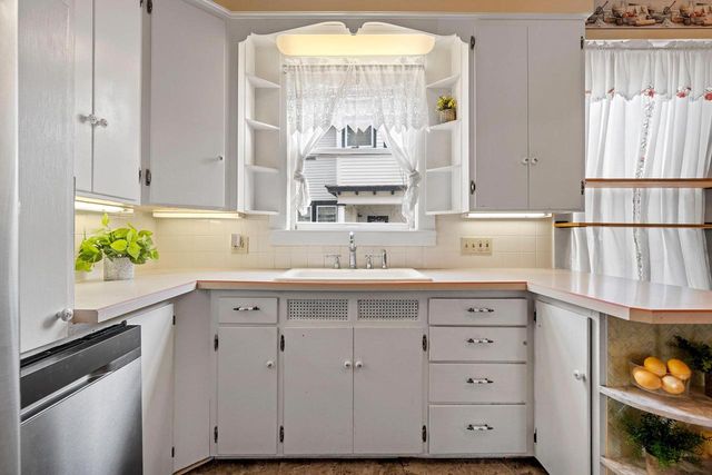 152 4TH STREET, Fond Du Lac, WI 54935