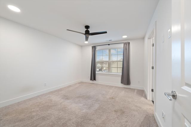 700 N DuPont Ave Apt 504, Madison, TN 37115