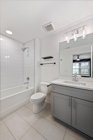 700 N DuPont Ave Apt 504, Madison, TN 37115