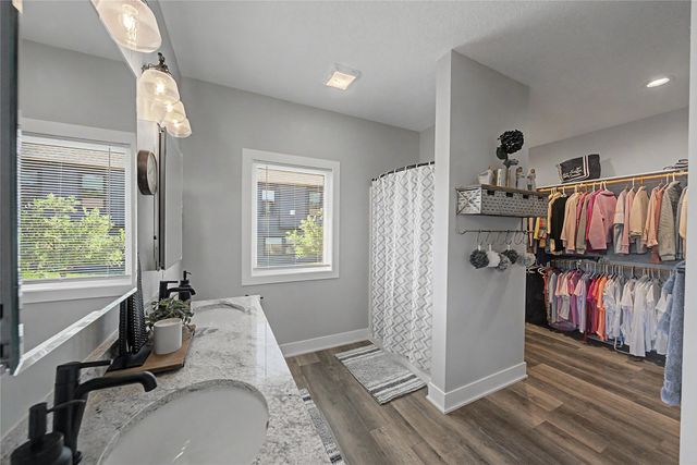8109 Oak Ridge Drive, Dexter, IA 50070