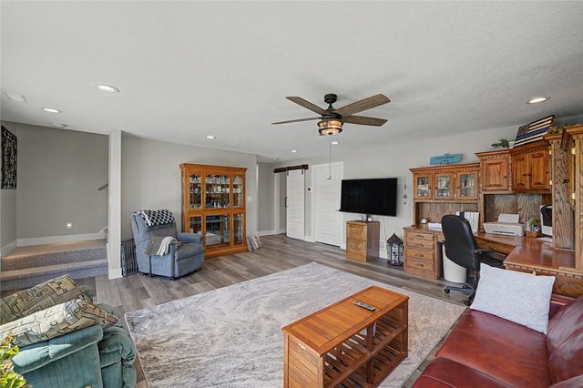 8109 Oak Ridge Drive, Dexter, IA 50070
