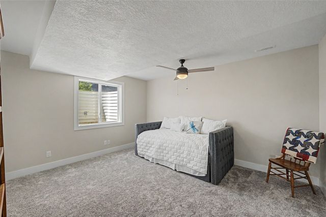 8109 Oak Ridge Drive, Dexter, IA 50070
