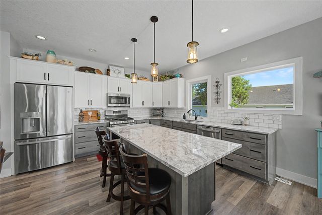 8109 Oak Ridge Drive, Dexter, IA 50070