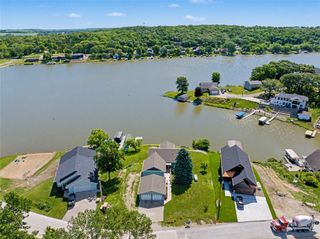 8109 Oak Ridge Drive, Dexter, IA 50070