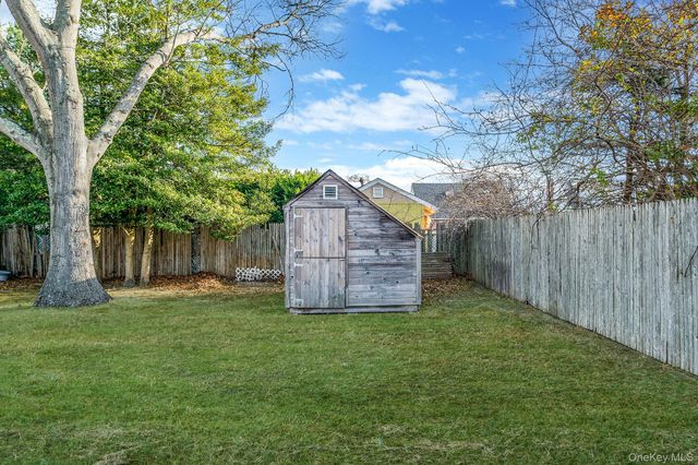 31 Walnut Avenue, Patchogue, NY 11772