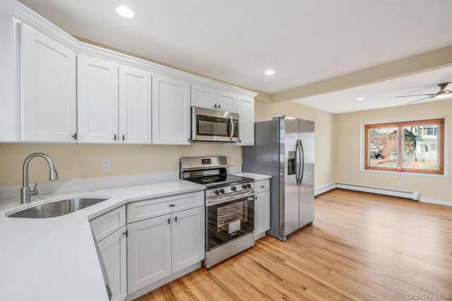 31 Walnut Avenue, Patchogue, NY 11772