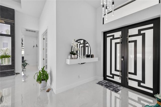 523 SW 23rd ST, Cape Coral, FL 33991