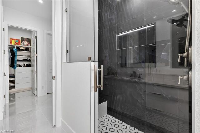 523 SW 23rd ST, Cape Coral, FL 33991