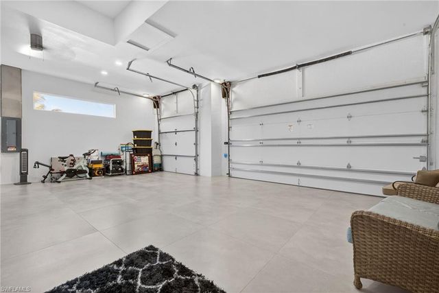 523 SW 23rd ST, Cape Coral, FL 33991