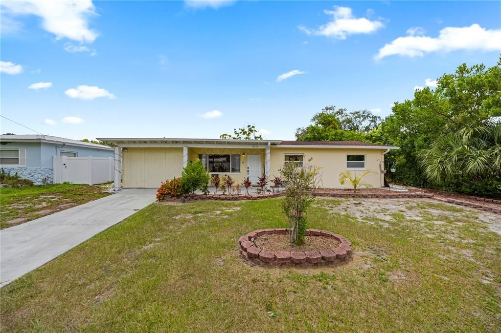 10226 N VALLE DRIVE, Tampa, FL 33612
