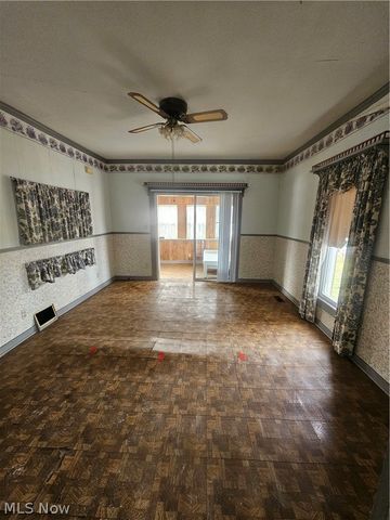 217 S High Street, Freeport, OH 43973