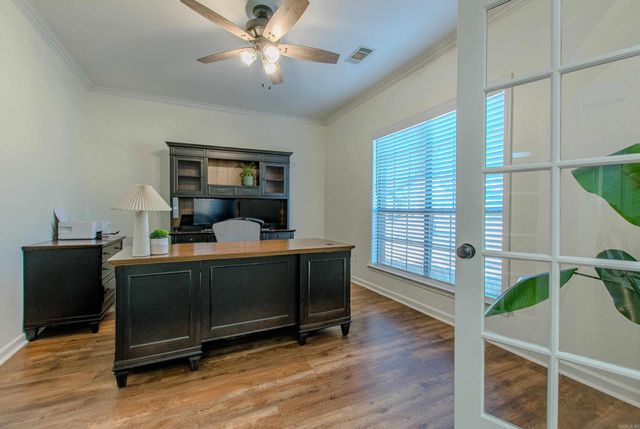 2015 Sawgrass Dr, Little Rock, AR 72212