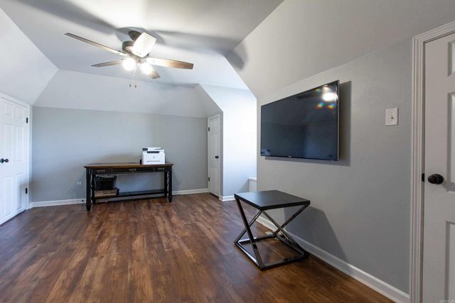 2015 Sawgrass Dr, Little Rock, AR 72212