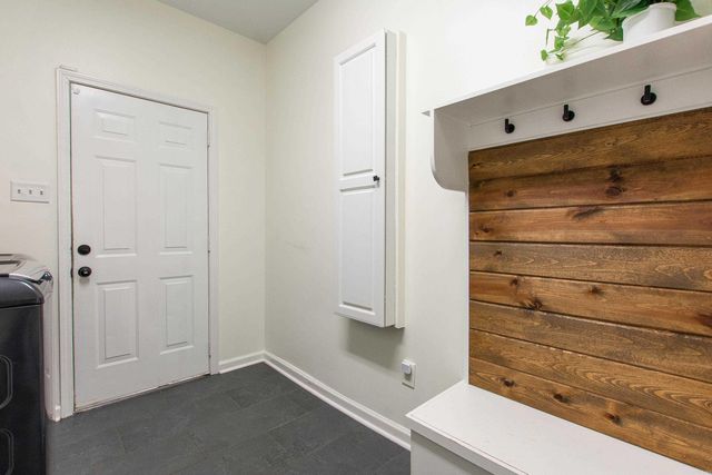 2015 Sawgrass Dr, Little Rock, AR 72212