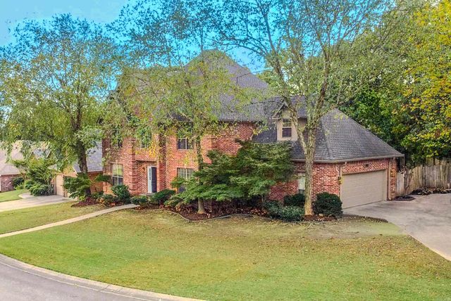 2015 Sawgrass Dr, Little Rock, AR 72212