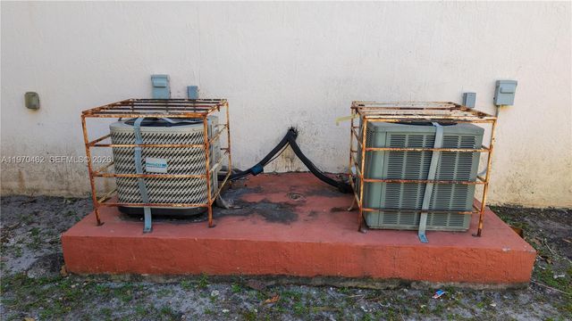 1330 NW 5th St 5, Miami, FL 33125