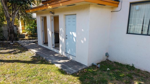 1330 NW 5th St 5, Miami, FL 33125