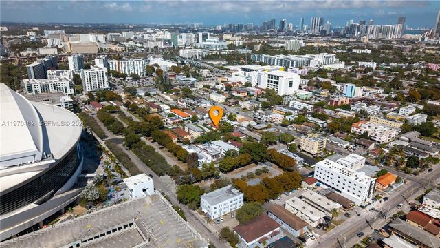1330 NW 5th St 5, Miami, FL 33125