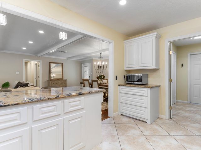 2917 Encino Avenue, Bay City, TX 77414