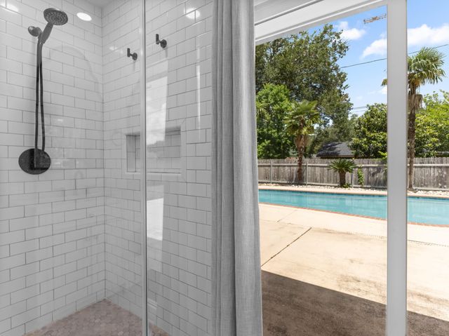 2917 Encino Avenue, Bay City, TX 77414