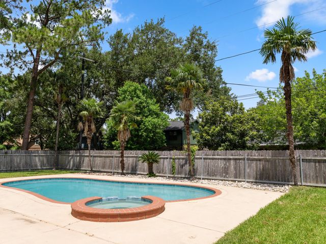 2917 Encino Avenue, Bay City, TX 77414