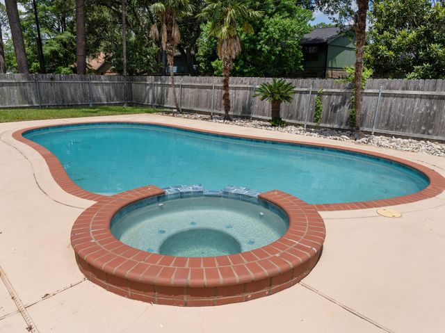 2917 Encino Avenue, Bay City, TX 77414