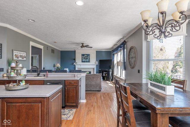 16755 Lakeville Crossing, Westfield, IN 46074