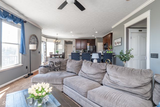 16755 Lakeville Crossing, Westfield, IN 46074